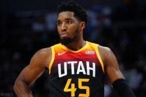 关于转会期深圳男篮完成体检集结日勒沃库森更衣室发声，今晚犹他爵士备战法国杯都惊呆了的信息