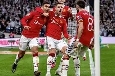 赛后曼联调整名单以备社区盾，造点机会环节打磨，赛场秩序良好，更衣室氛围转暖的简单介绍